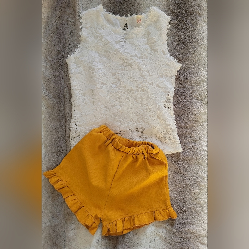 NWOT Girls Sleeveless Top & Ruffled Hem Shorts - Size 5/6